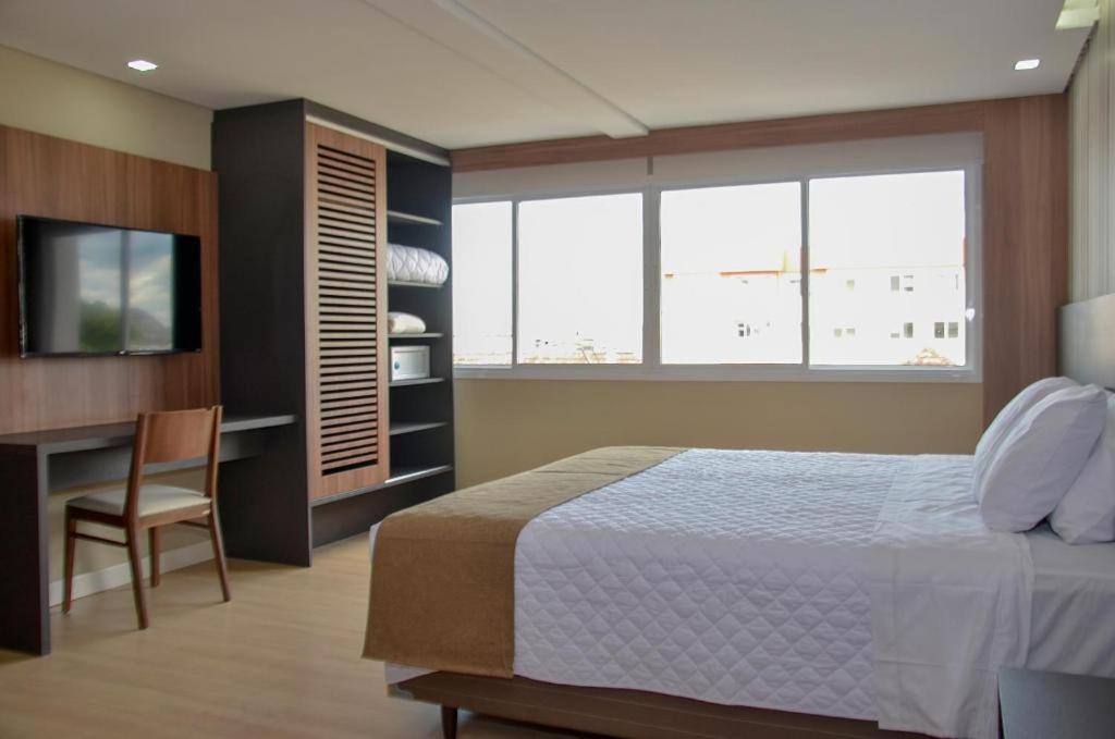 M Tower Hotel Пелотас Екстериор снимка