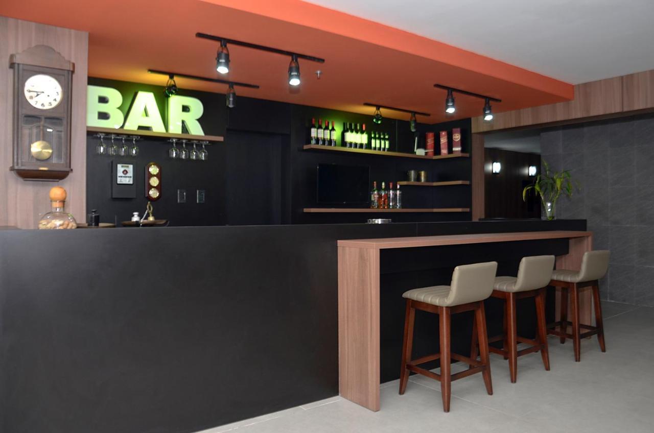 M Tower Hotel Пелотас Екстериор снимка
